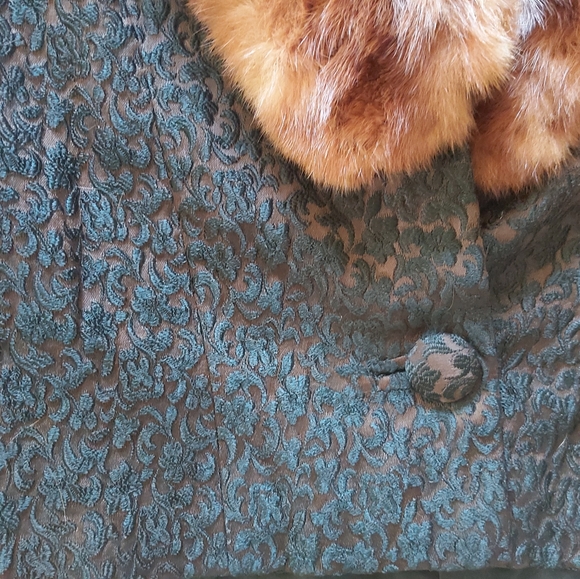 Vintage jacket with red fur collar - Picture 4 of 4